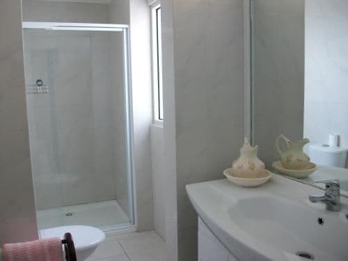 Studio with Spa Bath