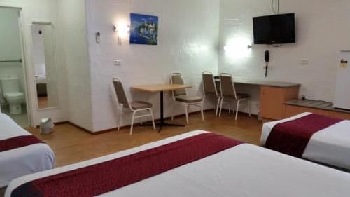 One-Bedroom Suite - Disability Access