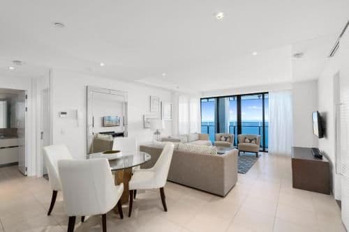 Large Two-Bedroom Apartment + Study (Level 58)