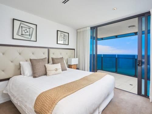 Four Bedroom Sub-Penthouse Apartment with Ocean View