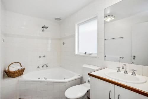 Apartment with Spa Bath