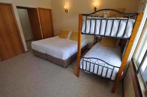 Three-Bedroom Apartment (8 Adults)