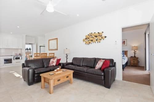 One-Bedroom Cottage with Terrace