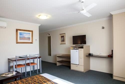 Executive Queen Room with Spa Bath