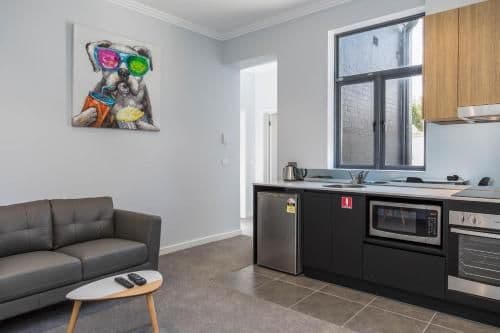 Deluxe King Suite