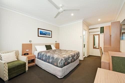 Standard Queen Room