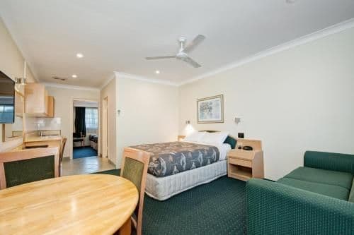 Family Room Q3S