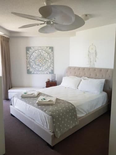 Excellsior One-Bedroom Superior Apartment