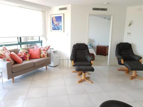Excellsior One-Bedroom Superior Apartment