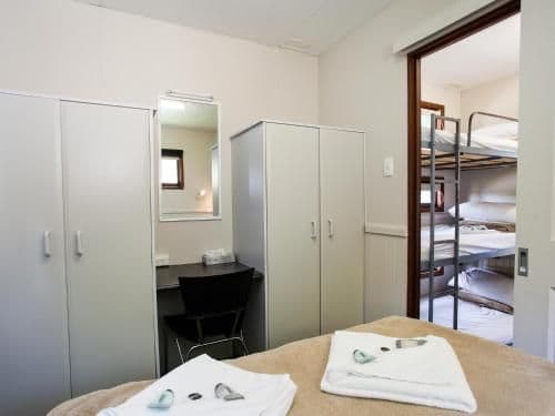 One-Bedroom Cabin