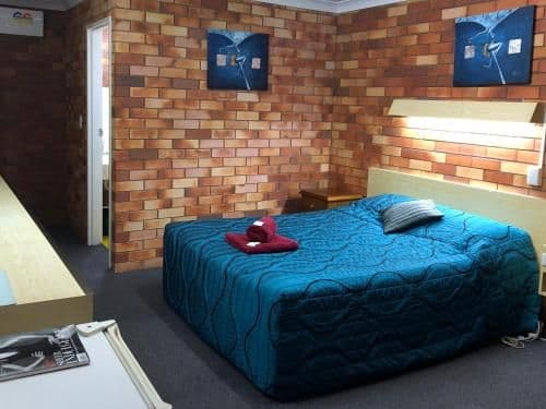 Deluxe Queen Room