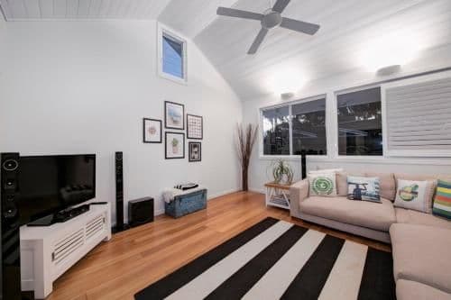 Three-Bedroom House with Private Pool 