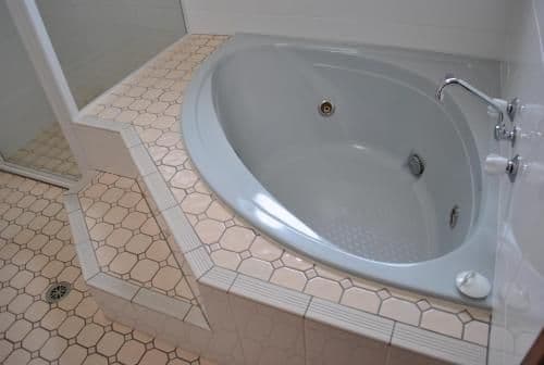Executive King Suite with Spa Bath
