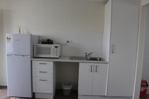 Queen Room with Disability Access - Pet Friendly 