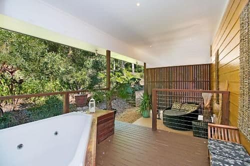 Rainforest One-Bedroom Cottage with Hot Tub