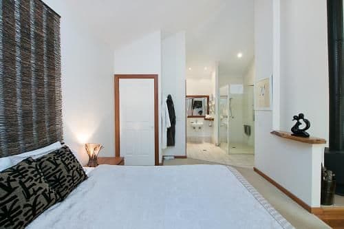 Rainforest One-Bedroom Cottage with Hot Tub