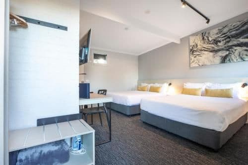 Twin Studio with Two Queen Beds