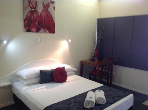 Standard Queen Room
