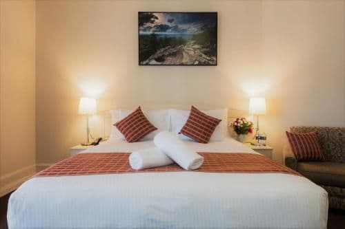 Deluxe King Room