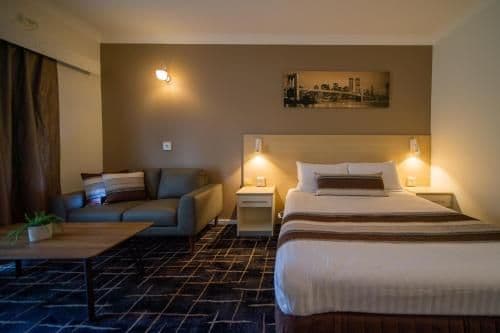 Deluxe Queen Room