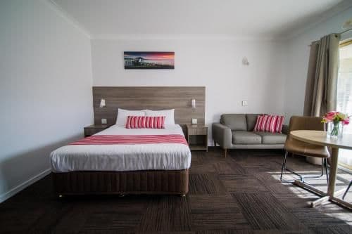 Deluxe Queen Room