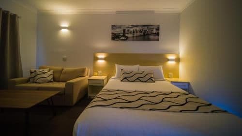 Deluxe Queen Room
