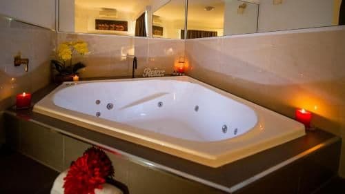 Queen Room with Spa Bath