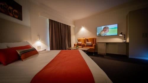 Queen Room with Spa Bath
