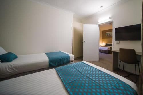 Deluxe Family Room