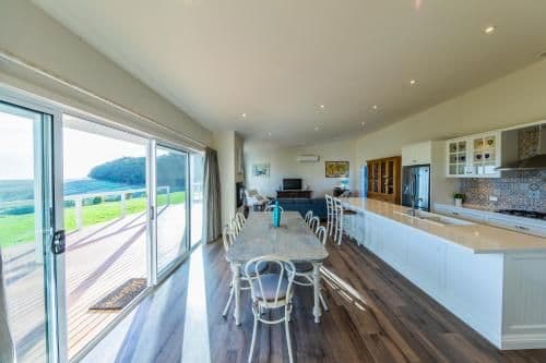 King Apartment with Sea View