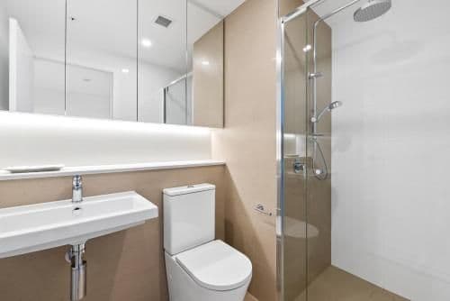 Two-Bedroom Two Bathroom Apartment with City View