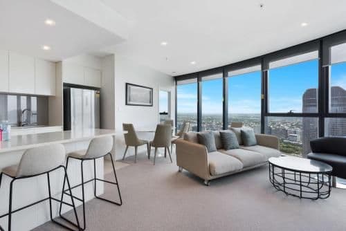 Three-Bedroom Two Bathroom Sky High Apartment (5 Guests)
