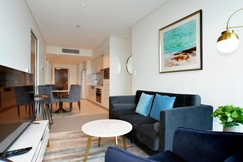Two-Bedroom One Bathroom Sky High Apartment (4 Guests)