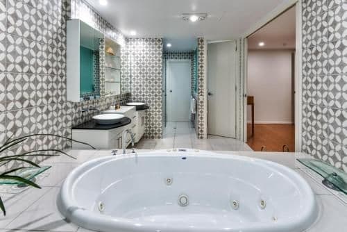 Four-Bedroom Apartment
