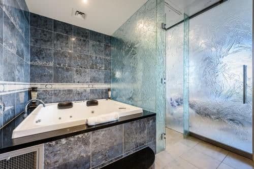 Three-Bedroom Two-Bathroom Penthouse Apartment