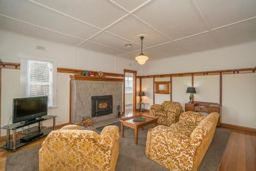 Cottage with Garden View