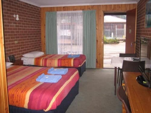 Basic Triple Room