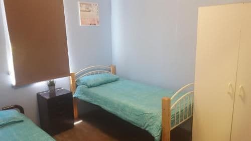 Standard Twin Room with Shared Bathroom