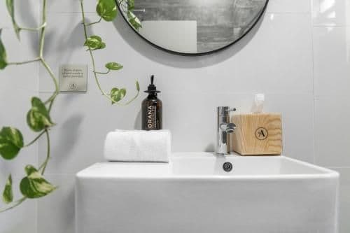 Single Room with Shared Bathroom