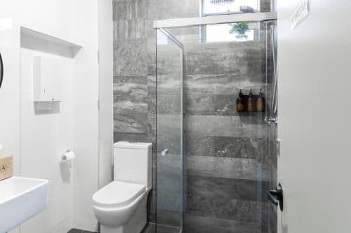 Single Room with Shared Bathroom