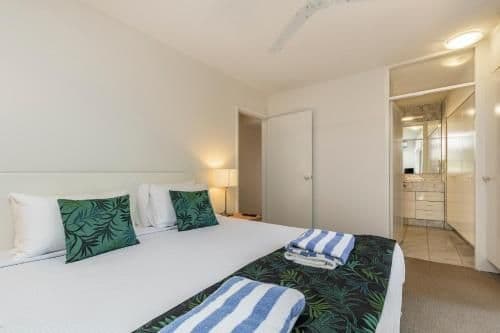 Two-Bedroom Penthouse with Pool and Garden View and Outdoor Spa - 23
