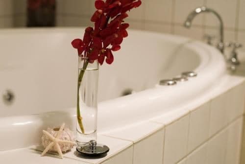 Queen Room with Spa Bath