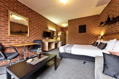 Deluxe King Room