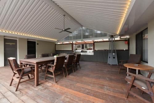 Villa Complex (Two-Bedroom Villa, One-Bedroom Apartment and Queen Room)