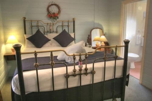Village Queen Suite