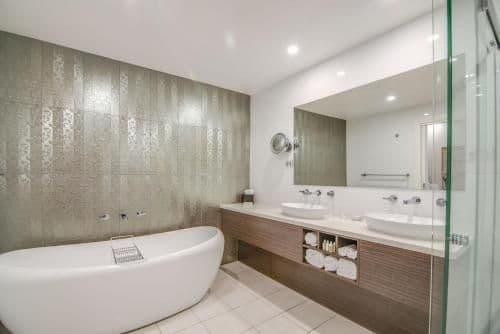 Presidential Suite - White Room