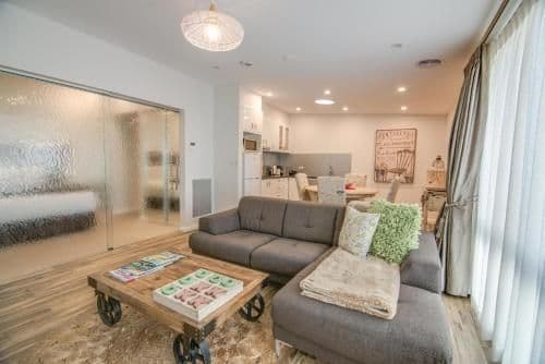 Presidential Suite - White Room