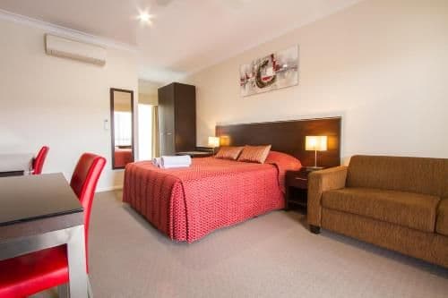 Executive Queen Room - Non-Smoking