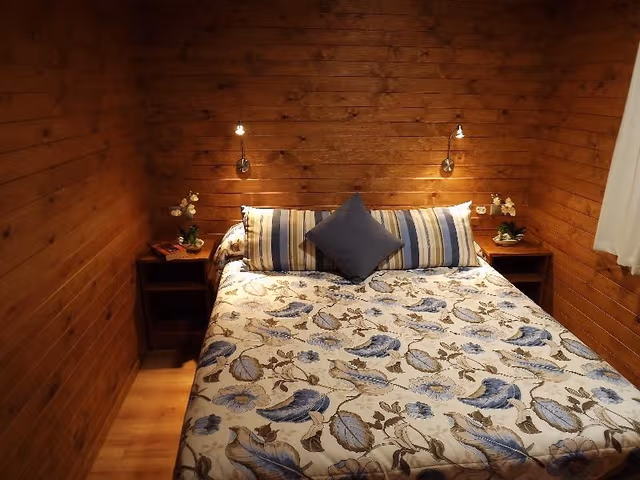 BUNGALOW DELUXE