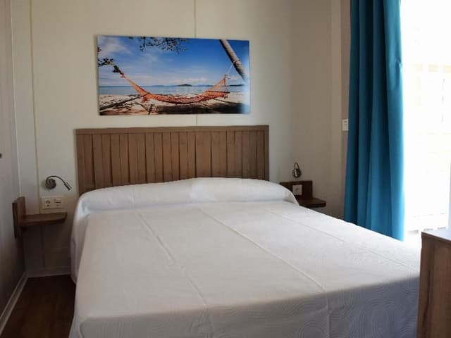 BUNGALOW DELUXE